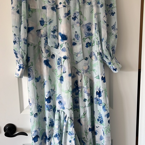 Femi9 Floral maxi dress. Size M - Picture 5 of 5